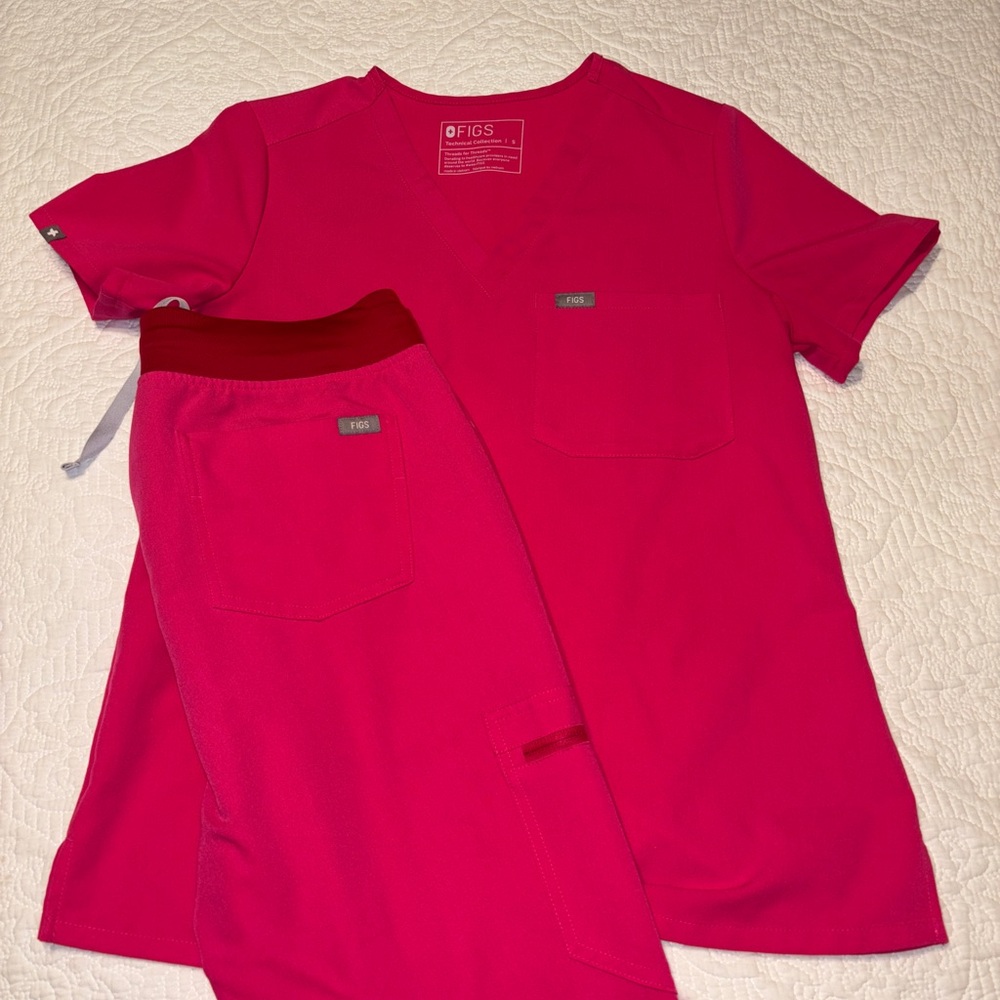 Figs Hot Pink Scrub Set